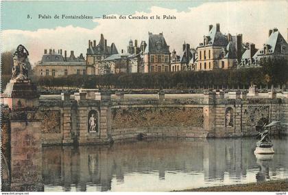 CPA Palais de Fontainebleau-bassins des Cascades et le Palais