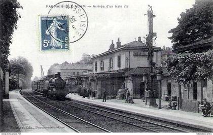 D95 - PARMAIN-ISLE-ADAM - ARRIVEE D'UN TRAIN EN GARE