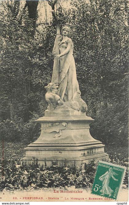 CPA Perpignan Statue La Musique