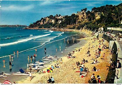 Carte Postale - 22 - Perros-Guirec - La plage de Trestraou - Scènes de Plage - Flamme Postale de Perros-Guirec - CPM - V