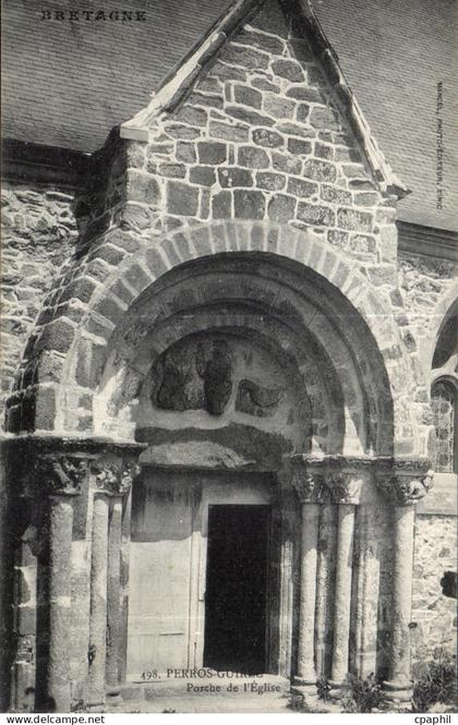 CPA Perros Guirec Porche de l Eglise