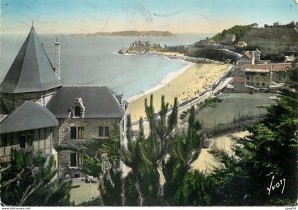 CPM Perros Guirec C du N Plage de Trestignel et pointe du chateau