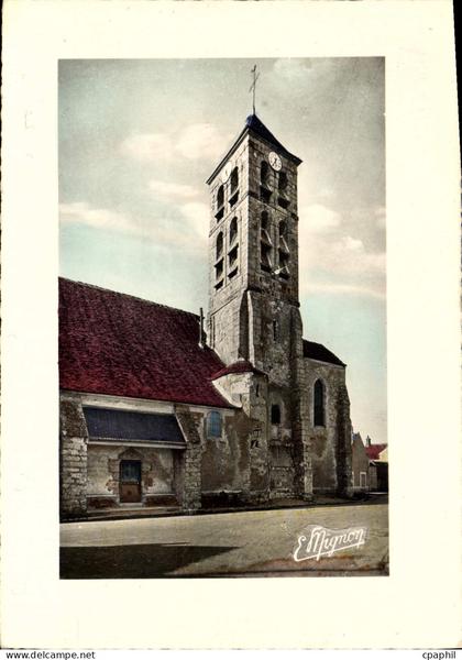 CPSM Perthes en Gatinas (S et M) L'Eglise
