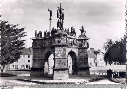 CPA PLEYBEN -le calvaire