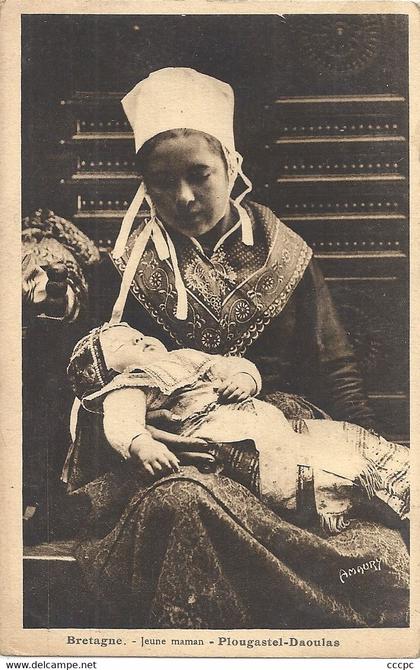 CPA Plougastel-Daoulas Jeune Maman