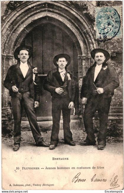 CPA  Carte Postale France Pluvigner  Jeunes hommes en costumes de fêtes 1904  VM106103ok