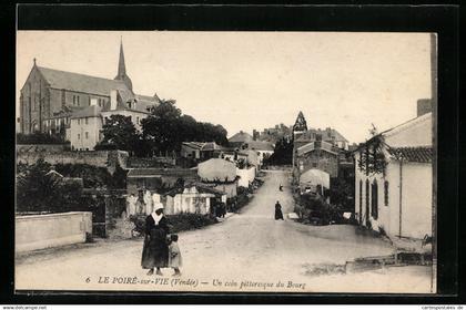 CPA Le-Poiré-sur-Vie, Un coin pittoresque du Bourg