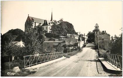 LE POIRE SUR VIE      ENTREE DU BOURG