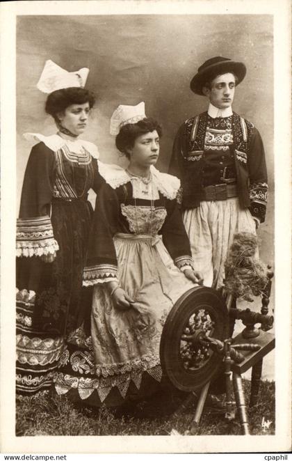 CPA Costumes de Pont Aven