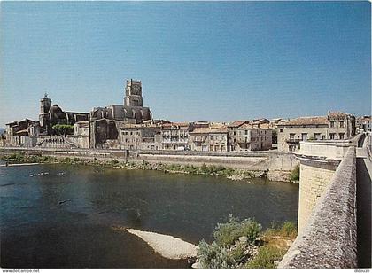30 - Pont Saint Esprit - Vue Générale - CPM - Voir Scans Recto-Verso