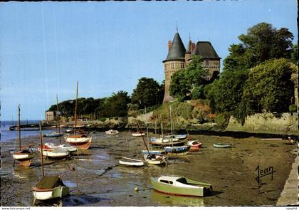 CPM Pornic Bateaux Au Repos