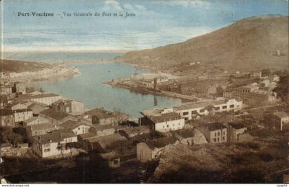 Port Vendres CPA Vue generale du port et la jetee