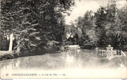 CPA Pougues les Eaux Le Lac Du Parc
