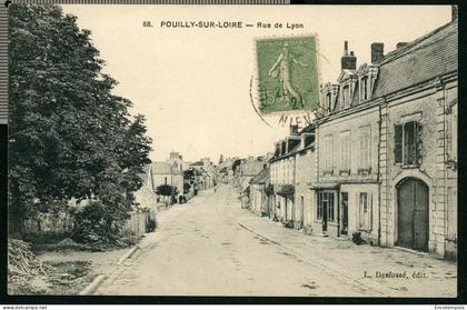 Cartes Postales - France - Pouilly sur Loire - Rue de Lyon (CP28247)