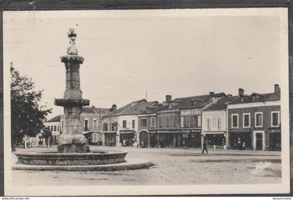 65 - RABASTENS DE BIGORRE - La Place Centrale