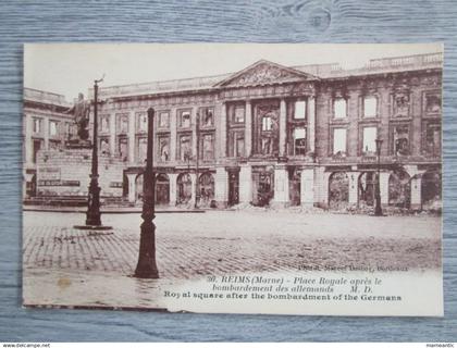 Cpa Reims (51) bombardement de Reims - place royale