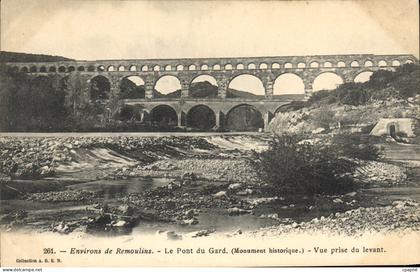CPA Environs de Remoulins Le Pont du Gard Vue prise du levant