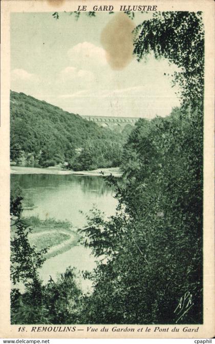 CPA Le Gard Illustre Remoulins Vue du Gardon et le Pont du Gard