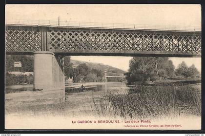 CPA Remoulins, Le Gardon à Remoulins, Les deux Ponts
