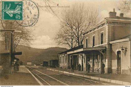 Carte Postale Ancienne - 43 - Retournac - La gare de Retournac - Animée - CPA - Oblitération de 1910 - Voir Scans Recto-