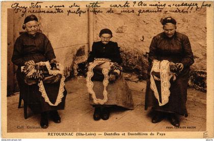 CPA RETOURNAC - Dentelles et Dentellieres du Pays (517054)