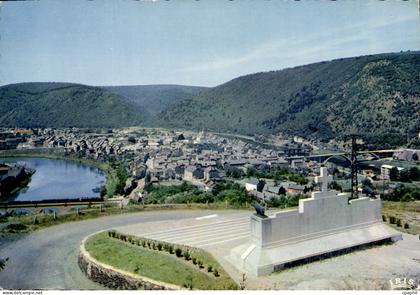 CPA Revin Vue prise du Monument des Manises