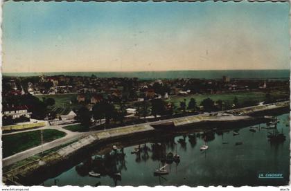 CPA OUISTREHAM RIVA-BELLA - Le Port et Riva-Bella (1226490)
