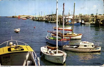 CPSM Riva Bella L'avant port