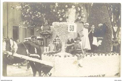 Carte-Photo Robion - Corso, charrette fleurie