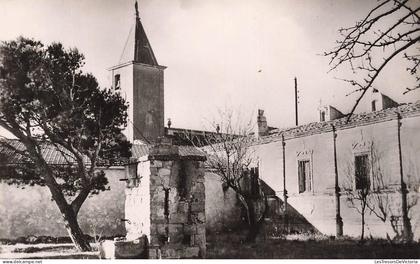 [-10%] FRANCE - Rochefort du Gard - ND Rochefort du Gard - Cour Intérieure du Monastère - Carte Postale Ancienne