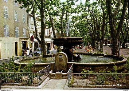 CPSM Rousset Sur Arc Fontaine Des 3 dauphins place Paul Borde