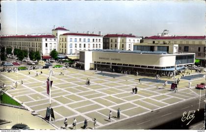 CPM Royan Le Carrefour