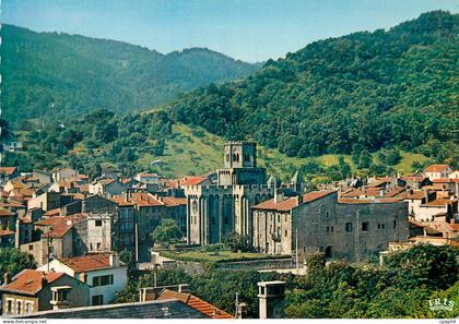 CPM Royat L'Eglise Forifiee (XIe Siecle) et Royat Haut