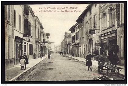 CPA ANCIENNE- FRANCE- NEGREPELISSE (82)- RUE MARCELIN-VIGUIER-BELLE ANIMATION GROS PLAN- COMMERCES- ATTELAGE- COMMERCES