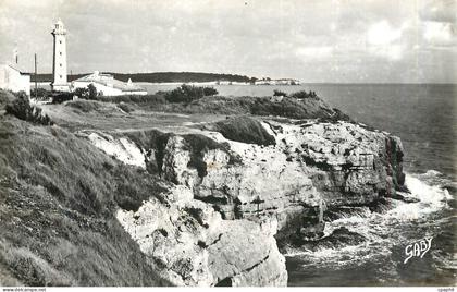 CPM Saint Georges de Didonne Ch Mme Le Phare et les Rochers