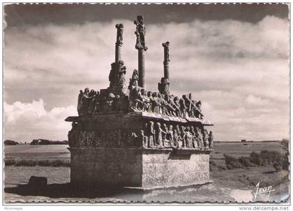 SAINT-JEAN-TROLIMON - Calvaire de Tronoën (XVe siècle) - Le plus ancien des calvaires