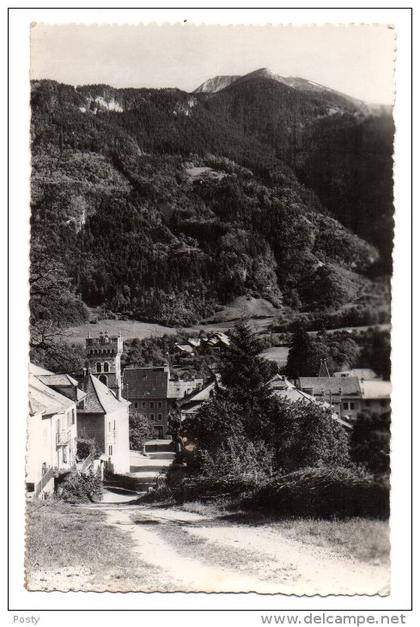 CPA - SAINT-JEOIRE-EN-FAUCIGNY - LE CENTRE DE LA VILLE - LE MOLE - n/b - Ann 50 -