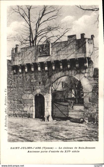 CPA Saint Julien I'Ars Le Chateau De Bois Dousset