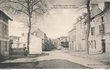 SAINT JULIEN L'ARS : LA POSTE ET LA ROUTE DE POITIERS