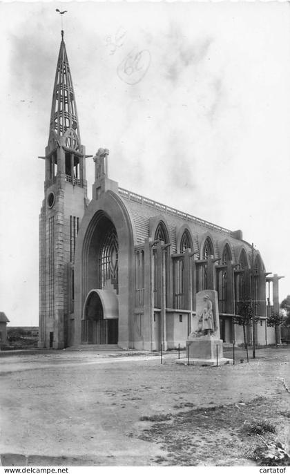 SAINT LAURENT DE BLANGY . L'Eglise