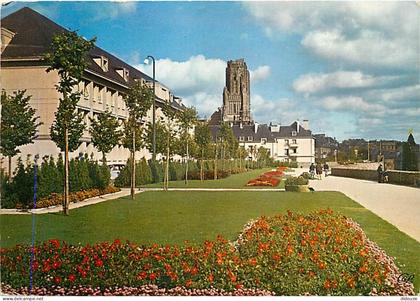 Carte Postale - 50 - Saint-Lo - Le Jardin Public vers Notre-Dame - Fleurs - Flamme Postale de Saint-Lo - CPM - Voir Scan