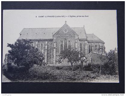 SAINT-LYPHARD - L'église, prise au sud