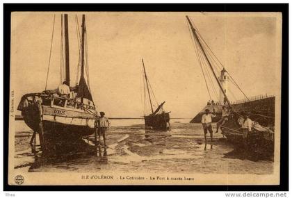 17 La Cotinière Saint-Pierre-d'Oléron bateau peche D17D K17385K C17385C RH105601