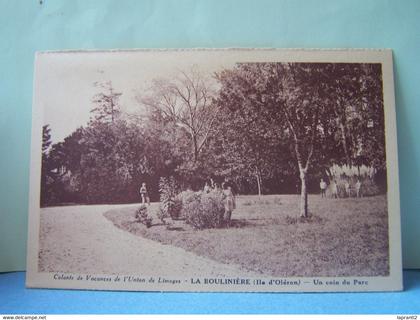 SAINT-PIERRE-D'OLERON (CHARENTE MARITIME) COLONIE DE VACANCES DE L'UNION DE LIMOGES. LA BOULINIERE. UN COIN DU PARC.