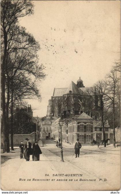CPA Saint Quentin- Rue de Remicourt et abside de la Basilique FRANCE (1046183)