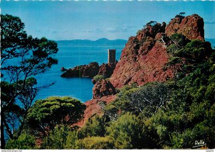CPM La Corniche d'Or Entre Agay et Saint Raphael le Dramont Var l'ile d'Or