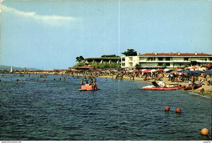 CPM La Cote d'Azur Saint Tropez Place de la Bouillabaisse