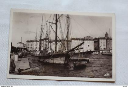 P16, Cpsm, Saint Tropez, un coin du port, Var 83
