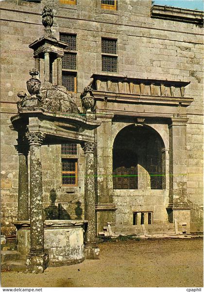 CPM Chateaux de Kerjean en Saint Vougay Finistere Le Puits