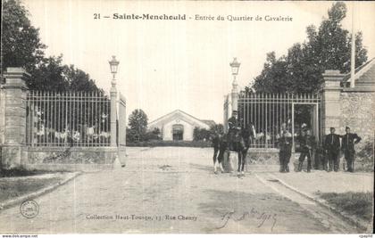 CPA Sainte Menehould Entree du Quartier de Cavalerie Militaria
